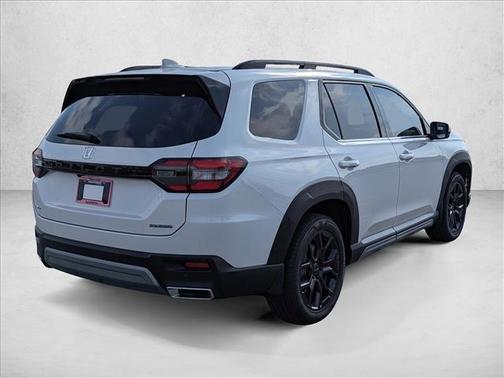 2025 Honda Pilot Touring 8-Passenger