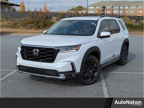 2025 Honda Pilot Touring 8-Passenger