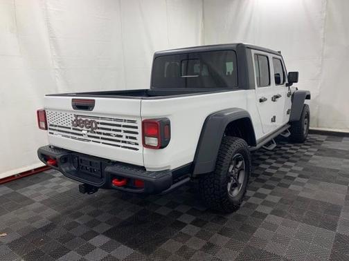 Photo 3 of 35 of 2020 Jeep Gladiator Rubicon