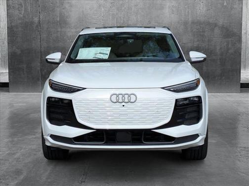 2025 Audi Q6 e-tron Premium Plus quattro