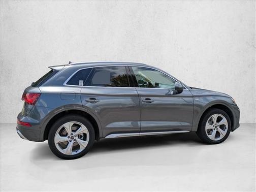 Daytona Gray Pearl Effect 2023 Audi Q5 45 S line Prestige