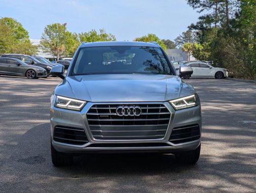 Florett Silver Metallic 2019 Audi Q5 2.0T Premium Plus