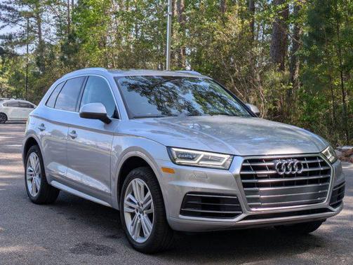 Florett Silver Metallic 2019 Audi Q5 2.0T Premium Plus