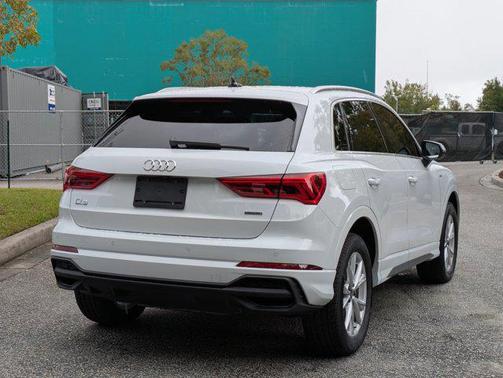 Glacier White Metallic 2025 Audi Q3 45 S line Premium Plus