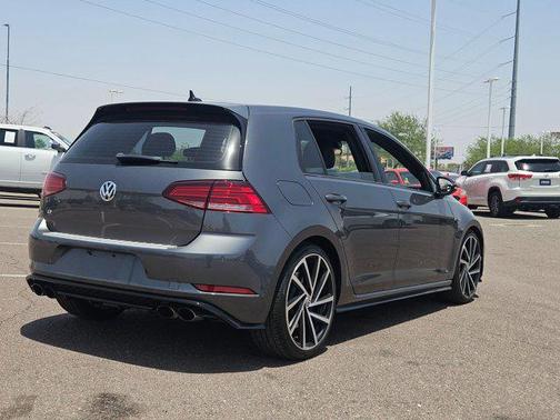 2018 Volkswagen Golf R 2.0T DSG