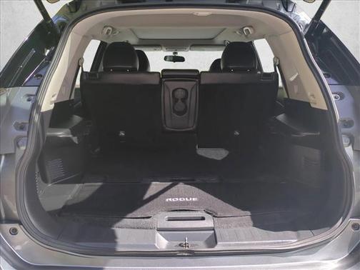 Gun Metallic 2016 Nissan Rogue SL