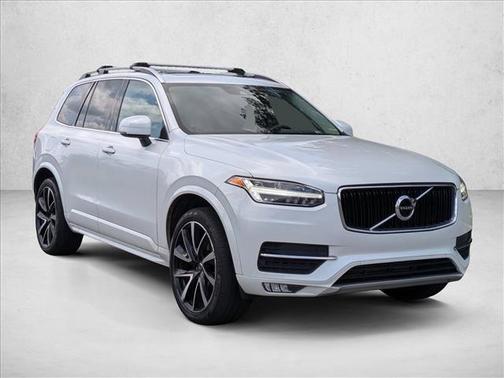 Crystal White Pearl Metallic 2019 Volvo XC90 T6 Momentum