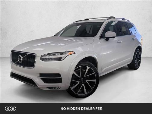Crystal White Pearl Metallic 2019 Volvo XC90 T6 Momentum