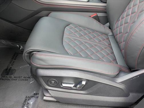 Glacier White Metallic 2026 Audi Q7 55 Prestige