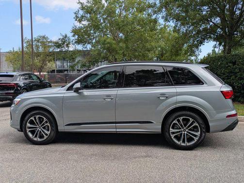 2025 Audi Q7 45 Premium