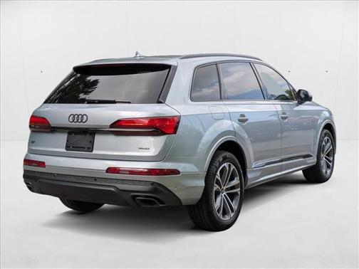 2025 Audi Q7 45 Premium