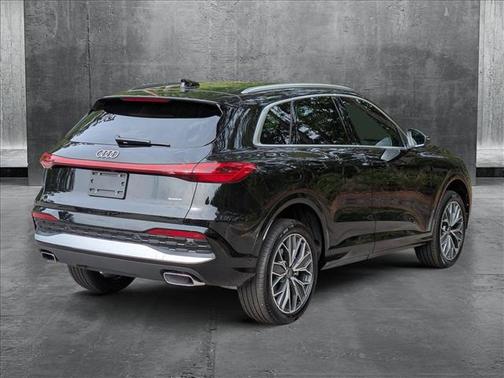 2025 Audi Q5 Premium Plus