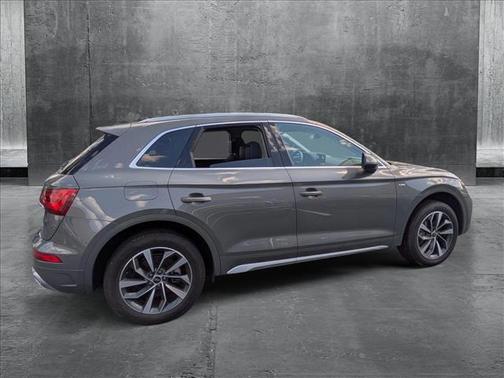 2024 Audi Q5 45 S line Premium Plus