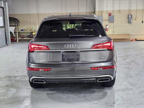 2022 Audi Q5 45 S line Premium
