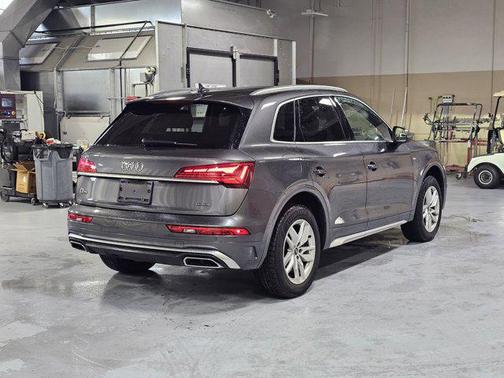 2022 Audi Q5 45 S line Premium