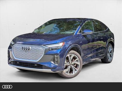 2022 Audi e-tron Premium Plus
