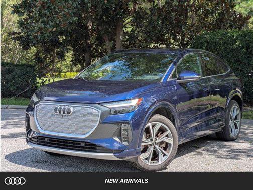 2022 Audi e-tron Premium Plus