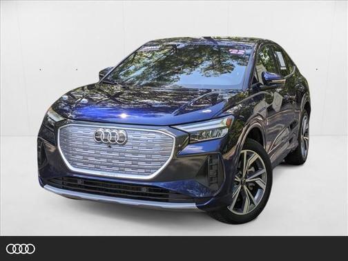 2022 Audi e-tron Premium Plus