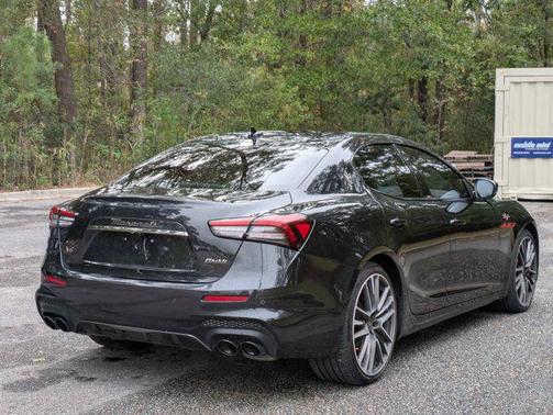 2023 Maserati Ghibli Trofeo