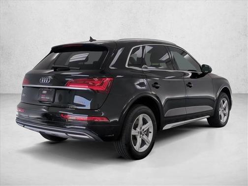 Mythos Black Metallic 2023 Audi Q5 40 Premium