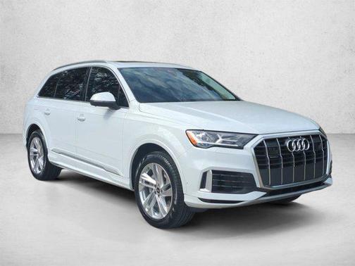 Glacier White Metallic 2023 Audi Q7 55 Premium Plus