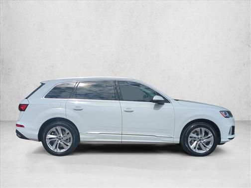 2023 Audi Q7 55 Premium Plus