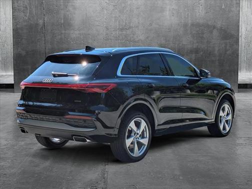 2025 Audi Q5 Premium Plus