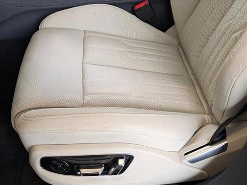 2025 Audi A8 L 55 TFSI quattro Tiptronic