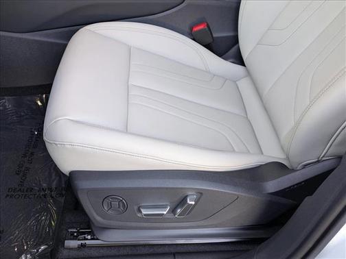 Glacier White Metallic 2026 Audi Q3 S line