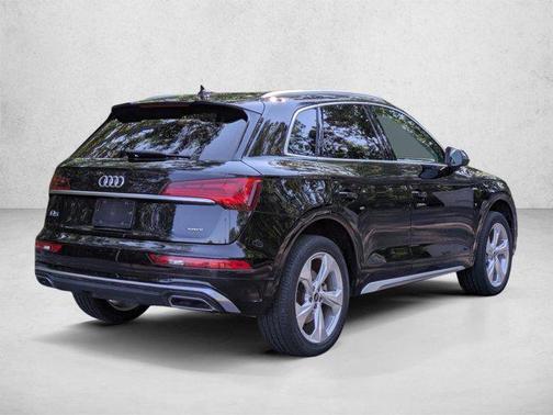 Manhattan Gray Metallic 2018 Audi Q5 2.0T Premium Plus