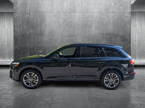 2025 Audi Q7 45 Premium Plus