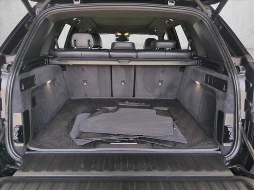 Black Sapphire Metallic 2024 BMW X5 xDrive40i