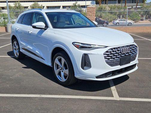 White 2025 Audi Q5 Premium Plus TFSI quattro S tronic