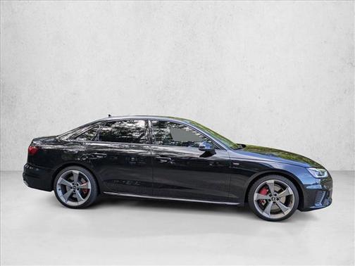 2022 Audi A4 45 S line Premium Plus