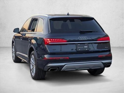 2025 Audi Q7 45 Premium Plus