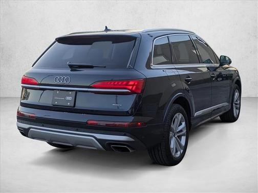2025 Audi Q7 45 Premium Plus