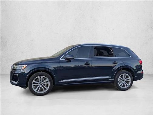 2025 Audi Q7 45 Premium Plus