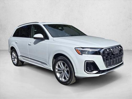 2025 Audi Q7 55 Premium Plus