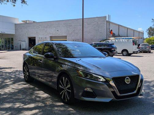 2020 Nissan Altima SR FWD