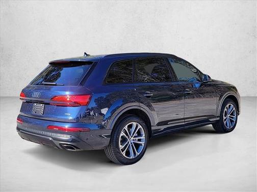 2025 Audi Q7 45 Premium