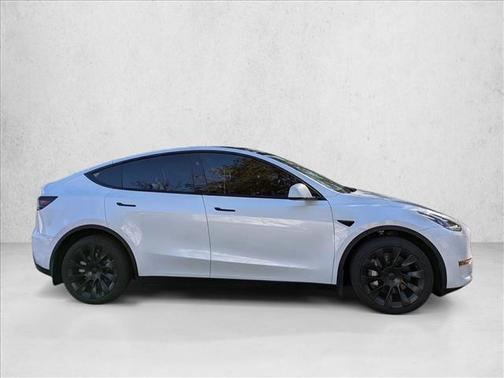 2024 Tesla Model Y Long Range Dual Motor All-Wheel Drive