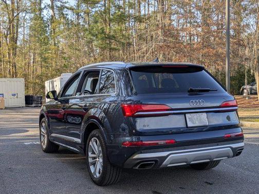 2025 Audi Q7 45 Premium Plus