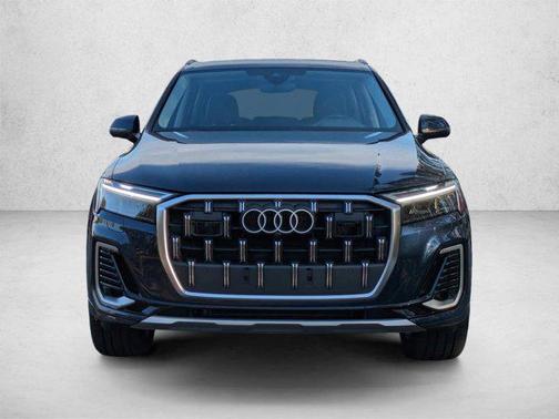 Waitomo Blue Metallic 2025 Audi Q7 45 Premium Plus