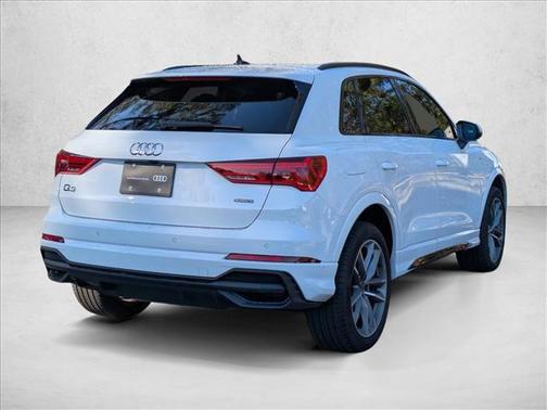 2025 Audi Q3 Premium 45 TFSI S line quattro Tiptronic