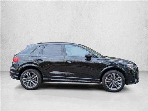 2025 Audi Q3 Premium 45 TFSI S line quattro Tiptronic