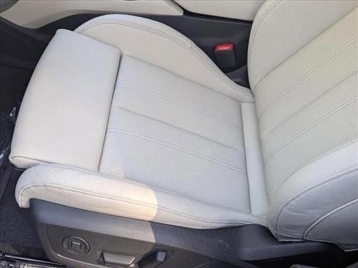 2025 Audi Q6 e-tron Premium Plus