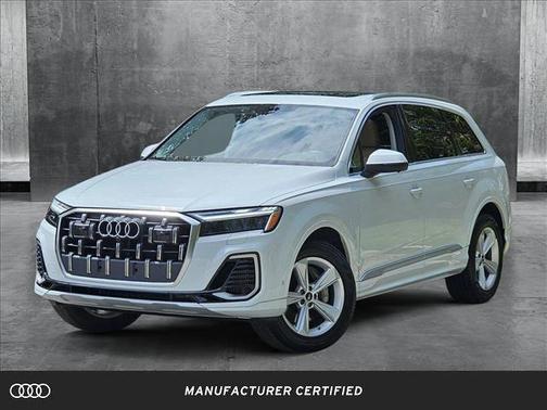 2025 Audi Q7 55 Premium