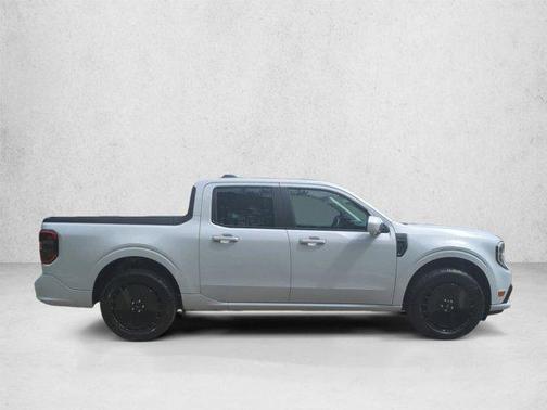 Space White Metallic 2026 Ford Maverick Lobo