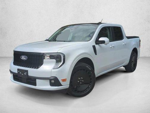 Space White Metallic 2026 Ford Maverick Lobo