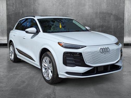 2025 Audi Q6 e-tron Premium Plus